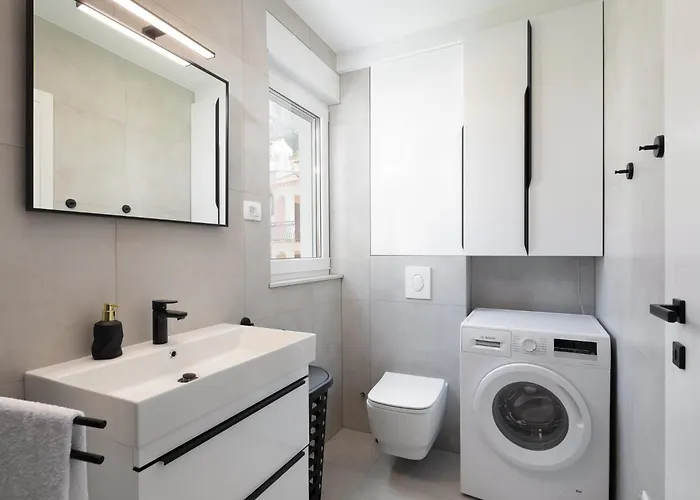 La Apartamento Promajna