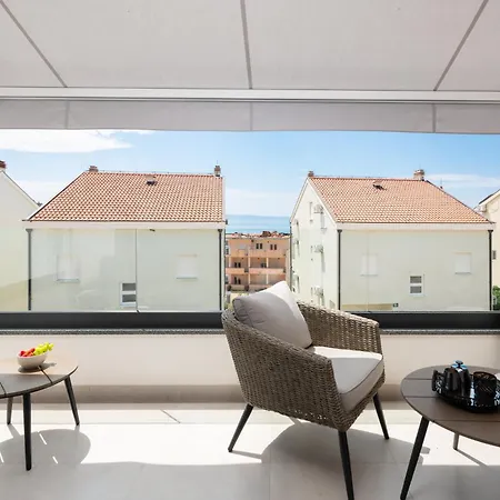 Apartment La