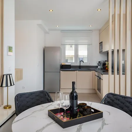 Apartment La Promajna